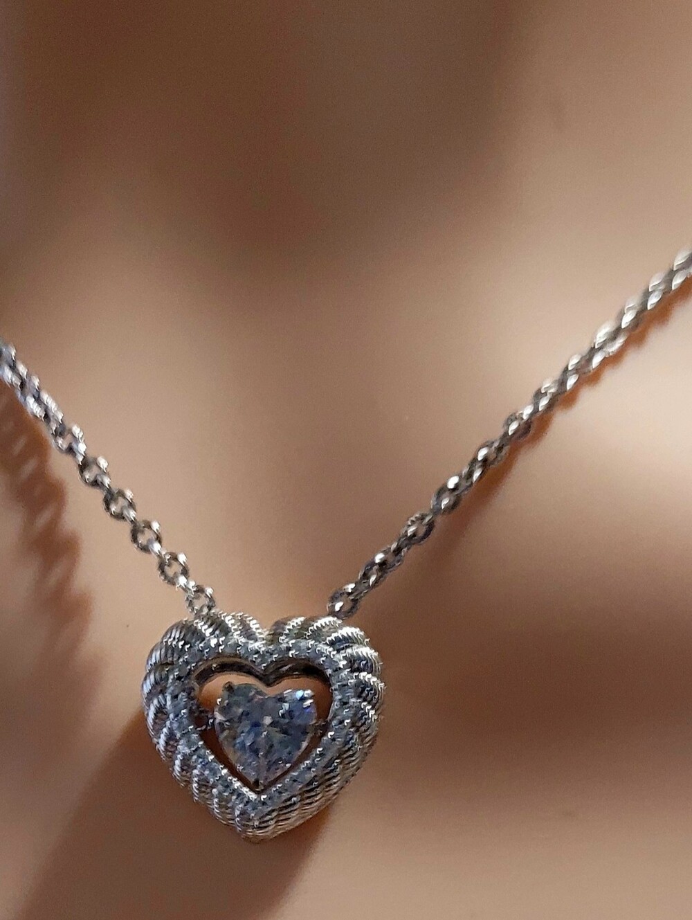 Judith Ripka Heart-shaped Twinkle Diamonique Pendant. Dancing Diamond. Sterling